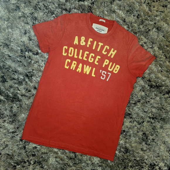 Abercrombie & Fitch Red Graphic Tee - Picture 1 of 2